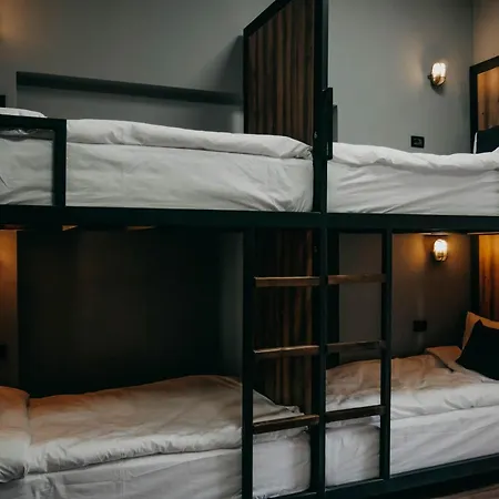 The Maze 호스텔 티라나