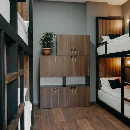 The Maze * טיראנה