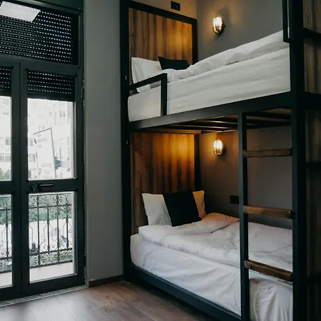 호스텔 The Maze 티라나