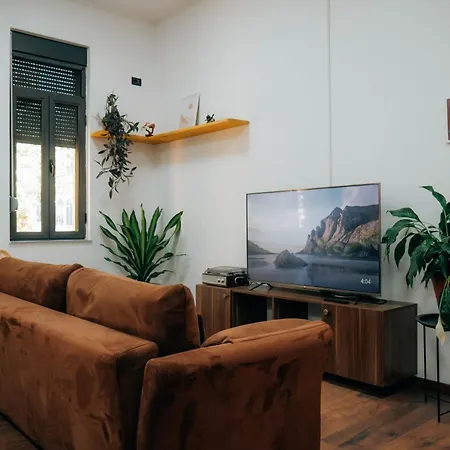 호스텔 The Maze 티라나