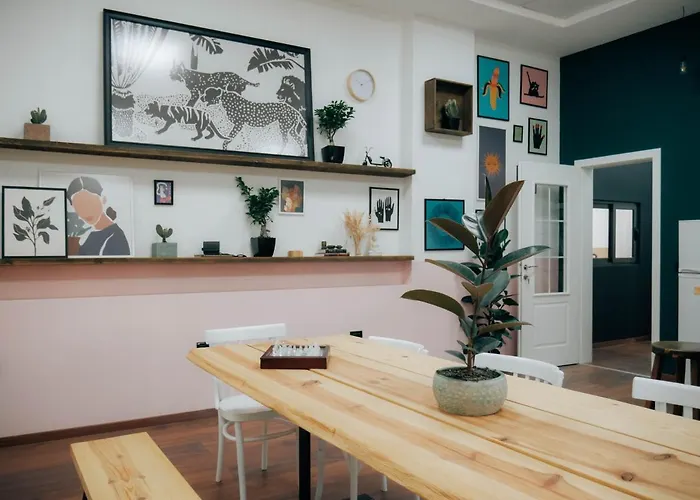 The Maze تيرانا