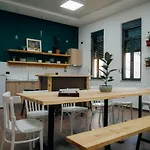 Hostel The Maze