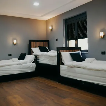 Hostel The Maze