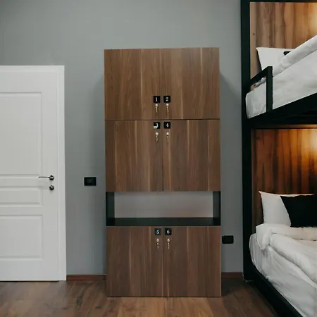 Vandrarhem The Maze Tirana